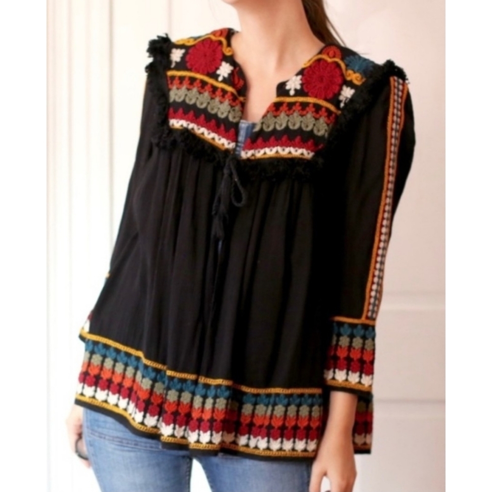 Zara Black Multicolor Embroidered Sweater